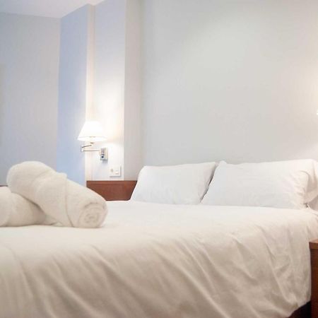 פואנגירולה Apartamentos Dr28 A 250 M De La Playa מראה חיצוני תמונה